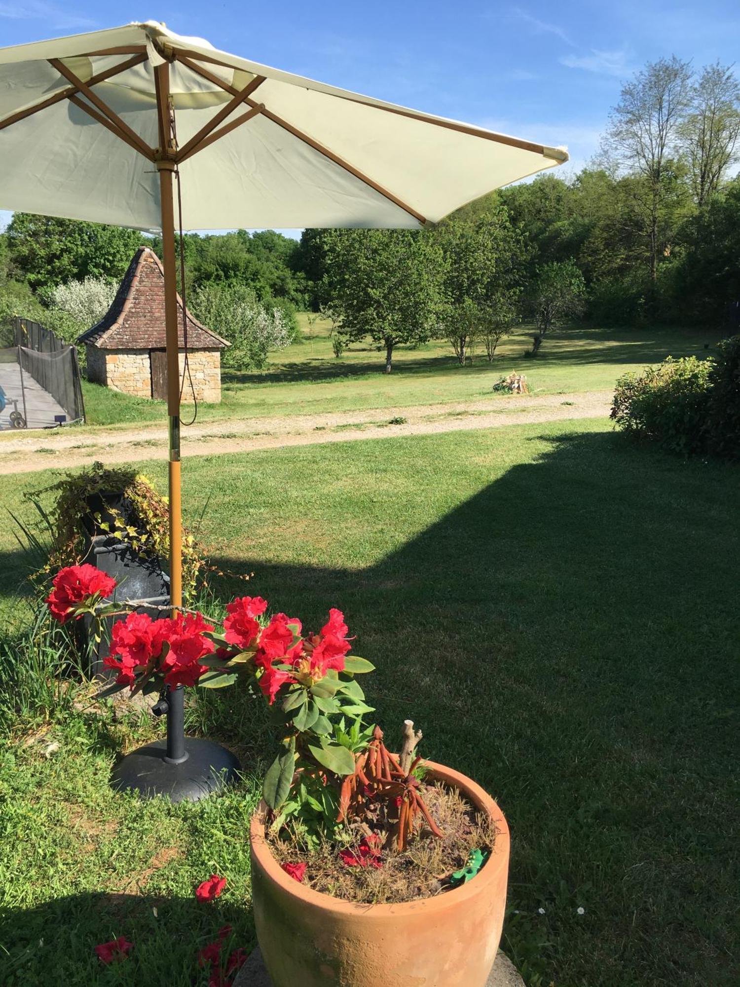 Le Domaine Du Gravier Bed & Breakfast Gramat Exterior photo
